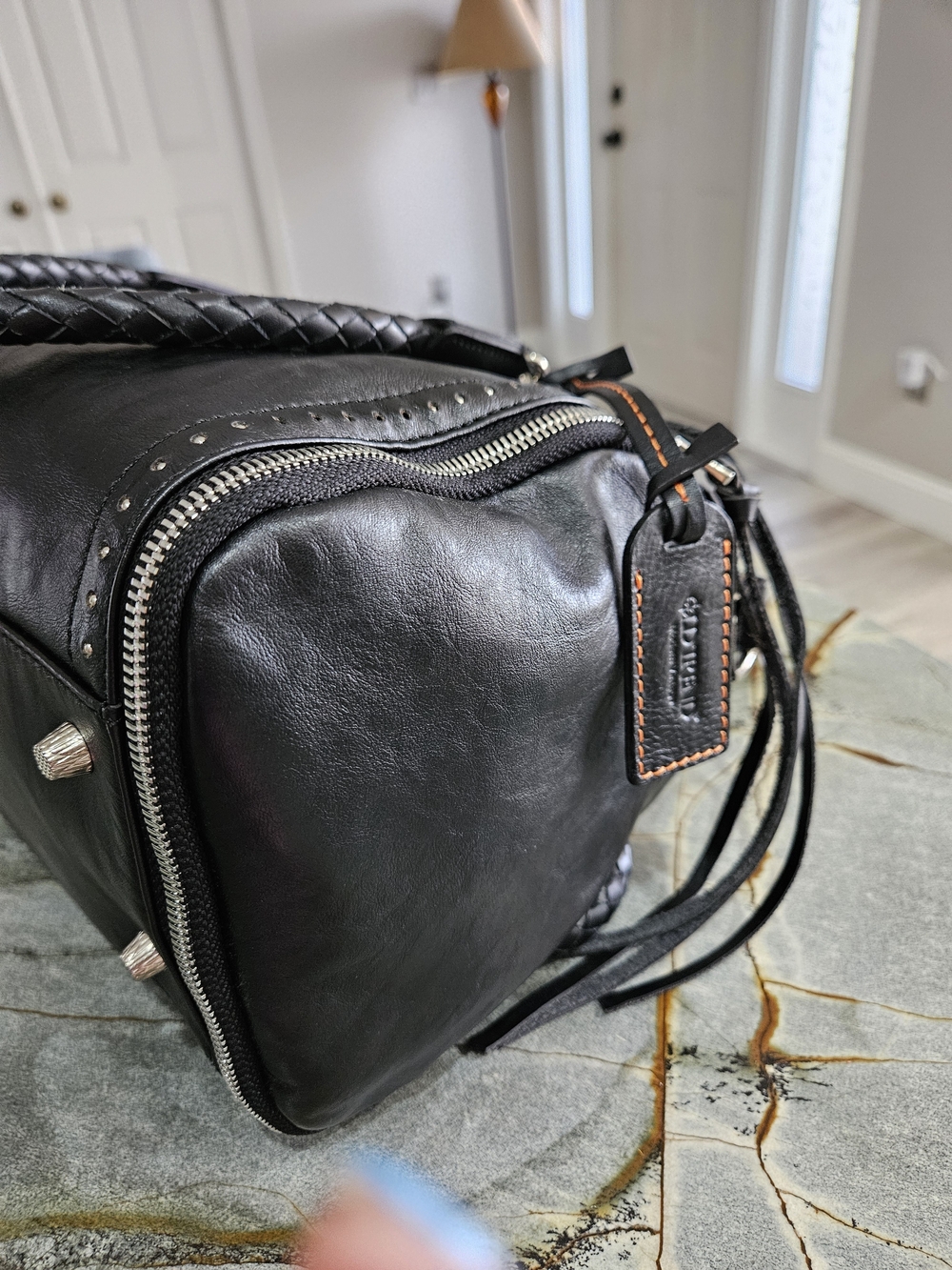 OLD TREND Mossy Creek Genuine Leather Tote / Crossbody – Black - Picture 9 of 15